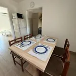 Elli - Parking, Garden, Bbq Apartamento Pula