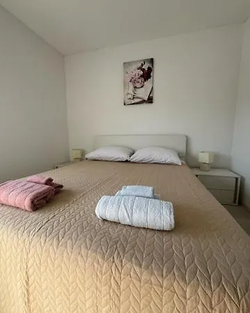 Apartamento Elli - Parking, Garden, Bbq