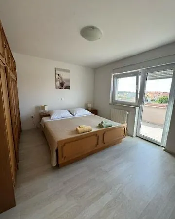 Lejlighed Elli - Parking, Garden, Bbq Pula