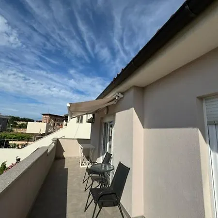 Elli - Parking, Garden, Bbq * Pula